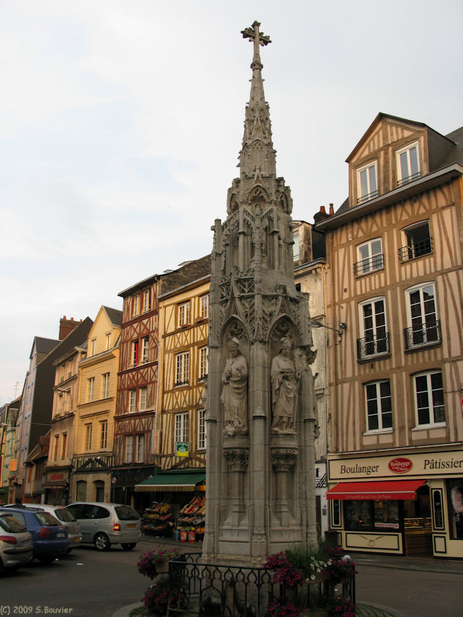 Rouen (Croix de Pierre)