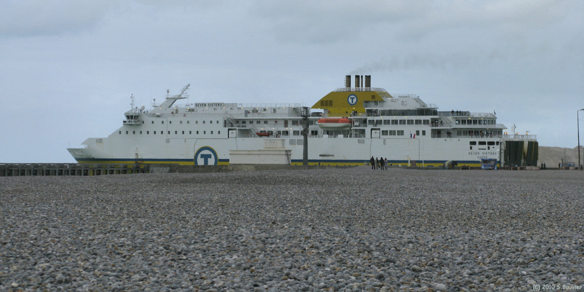 Dieppe (Seven Sisters 1)