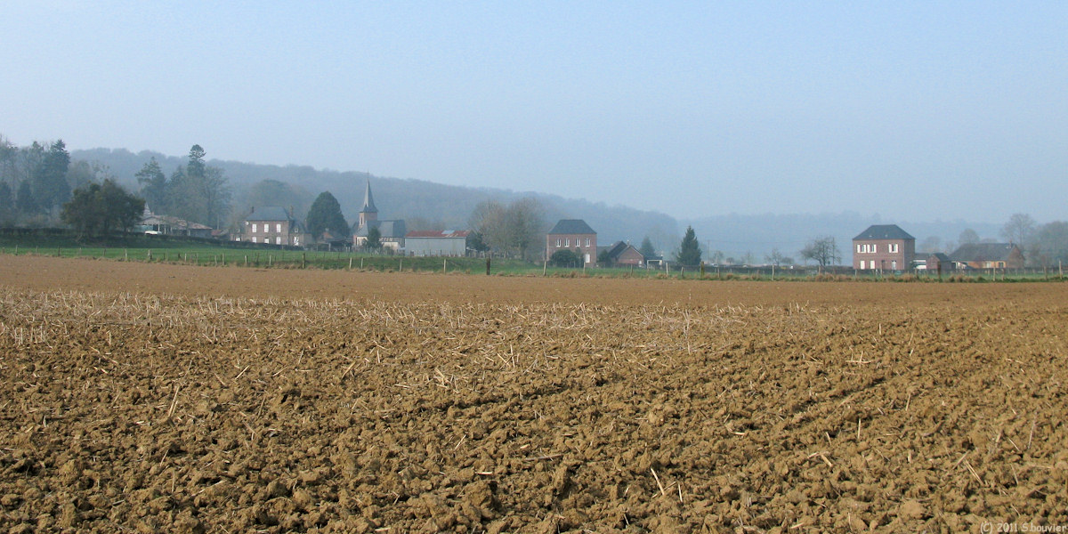 Avesnes en Val (Village)