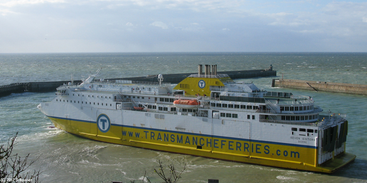 Dieppe (Seven Sisters 3)