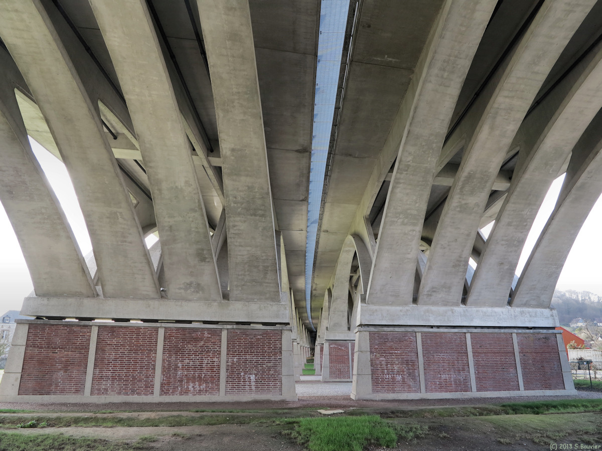 La Rivière St Sauveur (Viaduc 1)