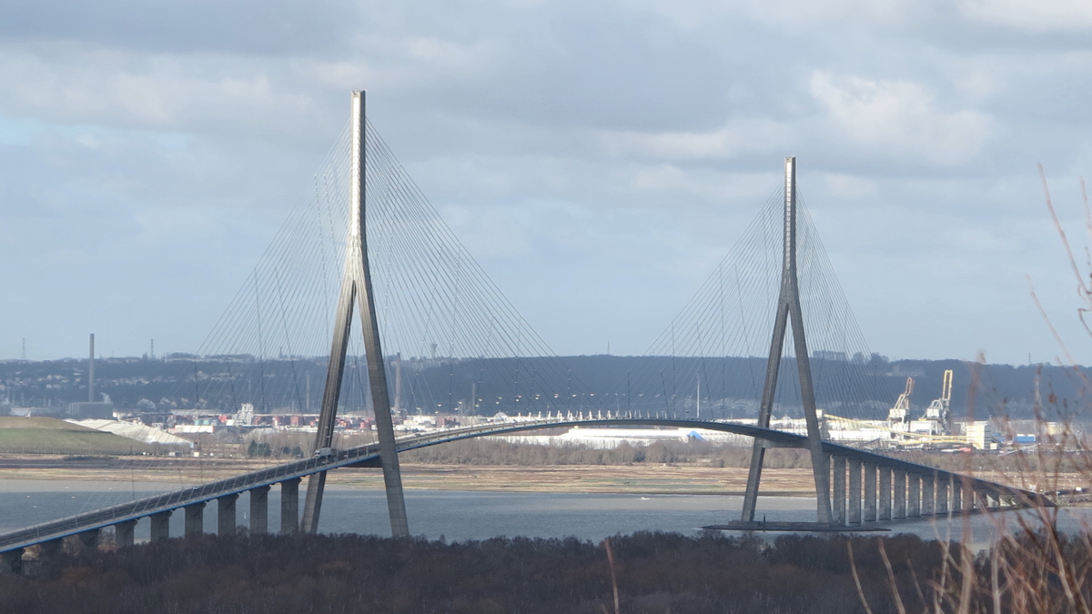 La Rivière St Sauveur (Pont de Normandie 4)
