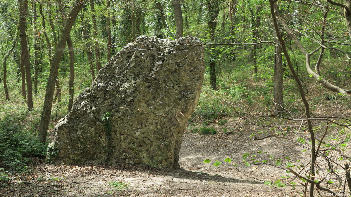 Petit Couronne (Pierre d'Etat)