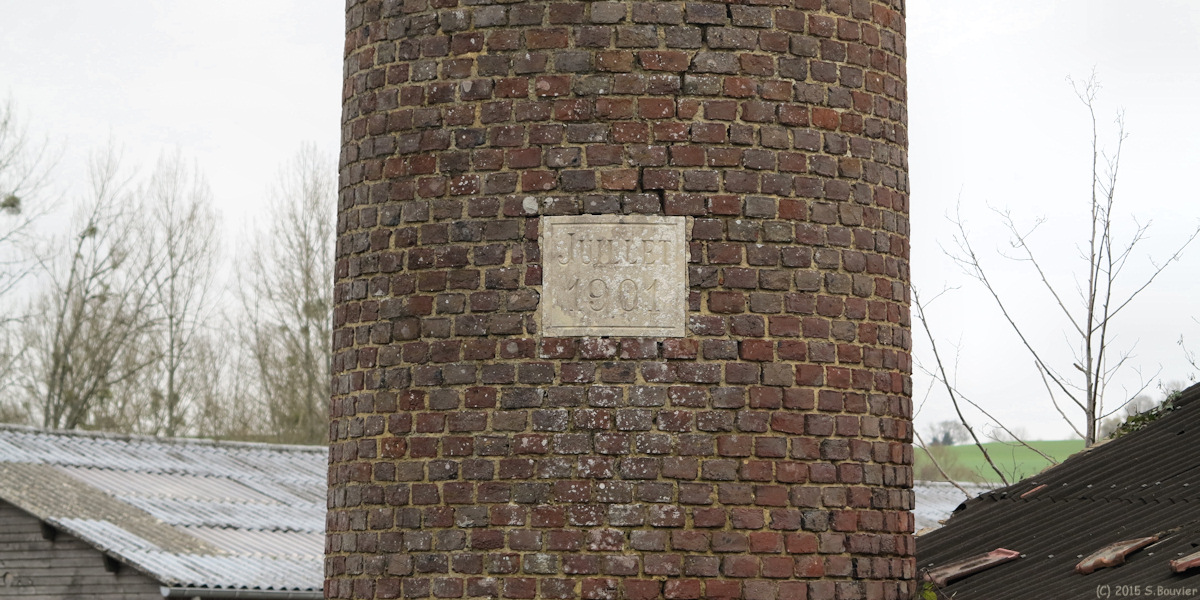Neuville Ferrières (Ancienne Cheminée 2)