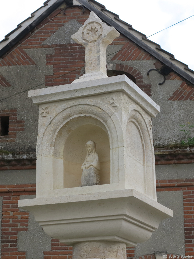 Puiseux en Bray (Statuette)
