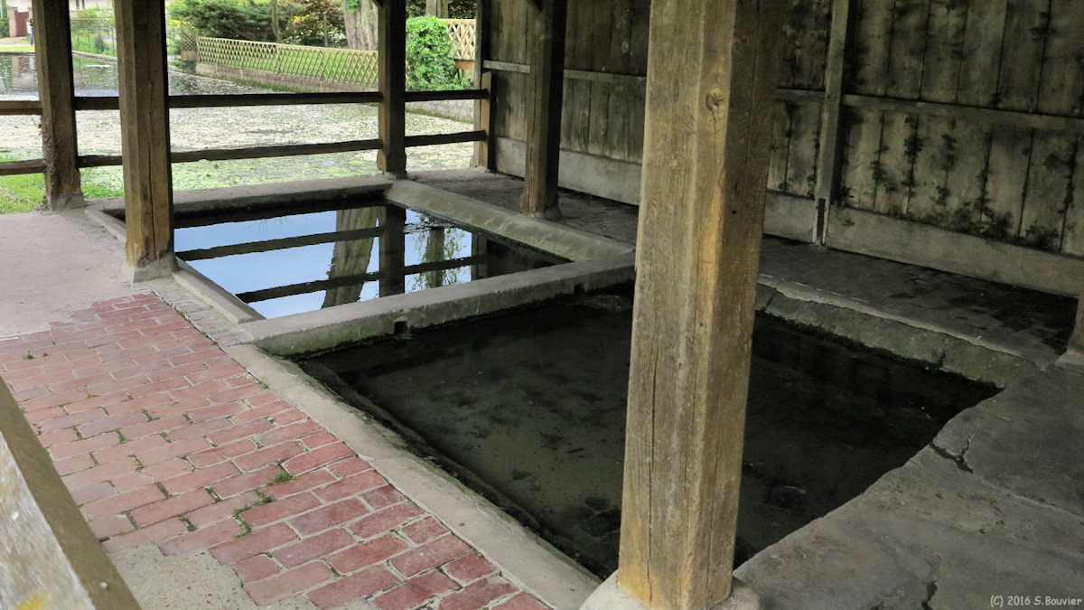 Ferrières en Bray (Ancien Lavoir 1)