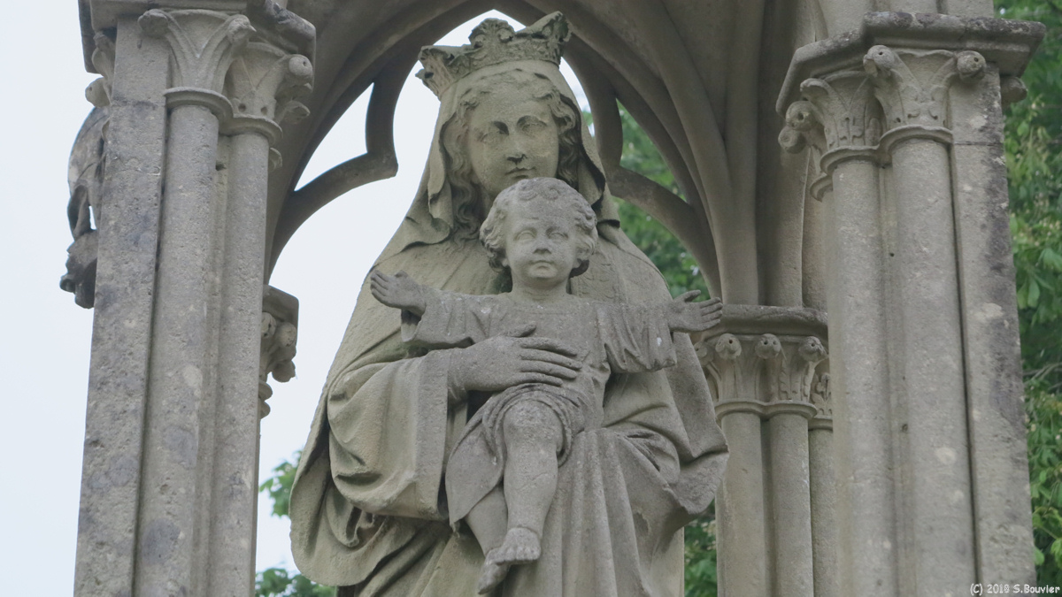 Hautot Saint Sulpice (Statue 1)