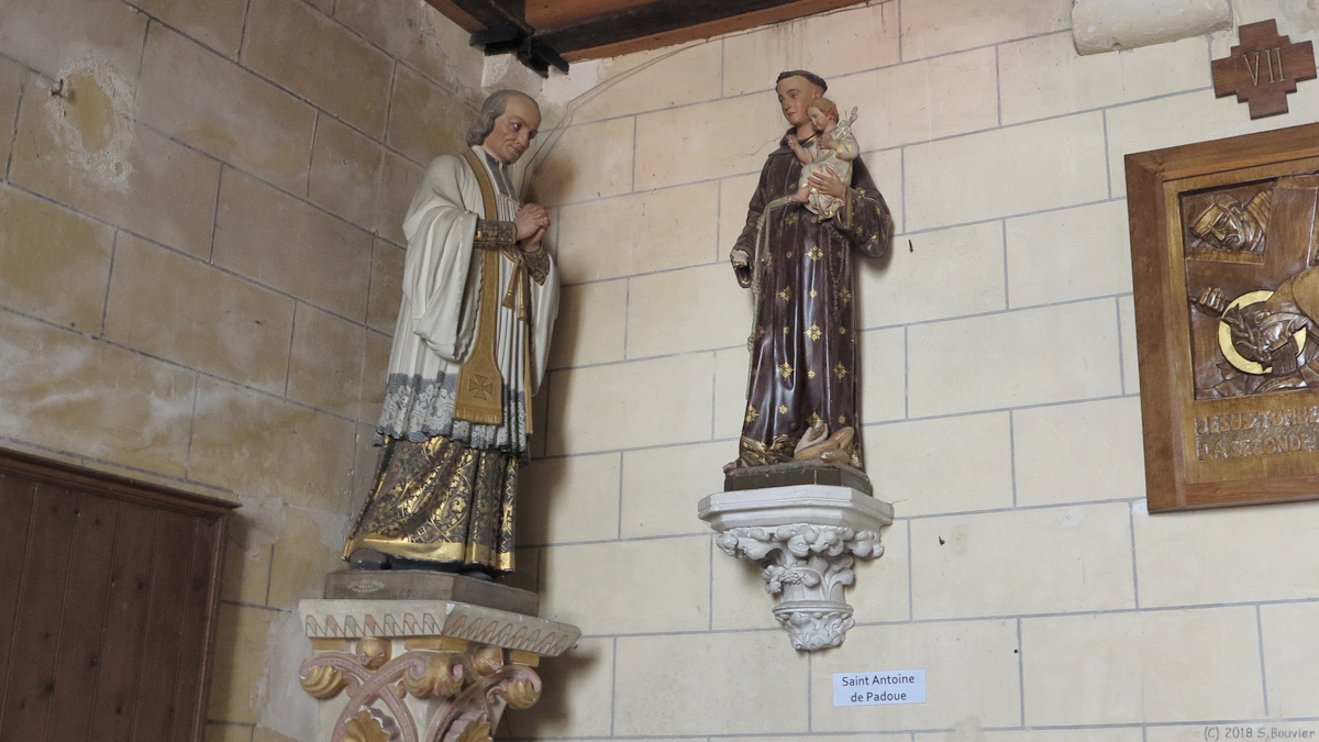 Bréauté (Statues, Eglise)