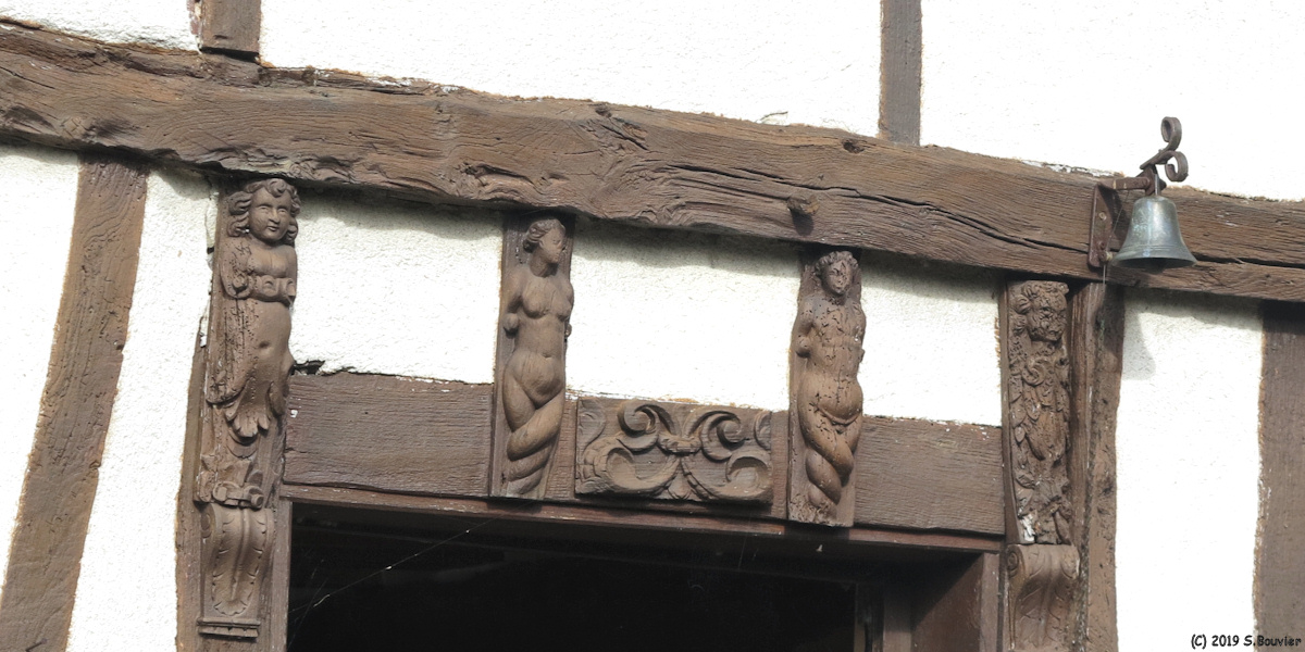 Veules les Roses (Bas-Reliefs)