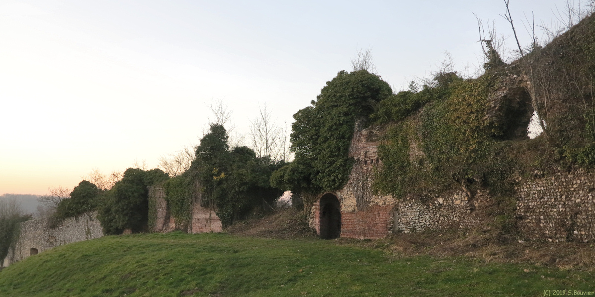 Longueville sur Scie (Mur)