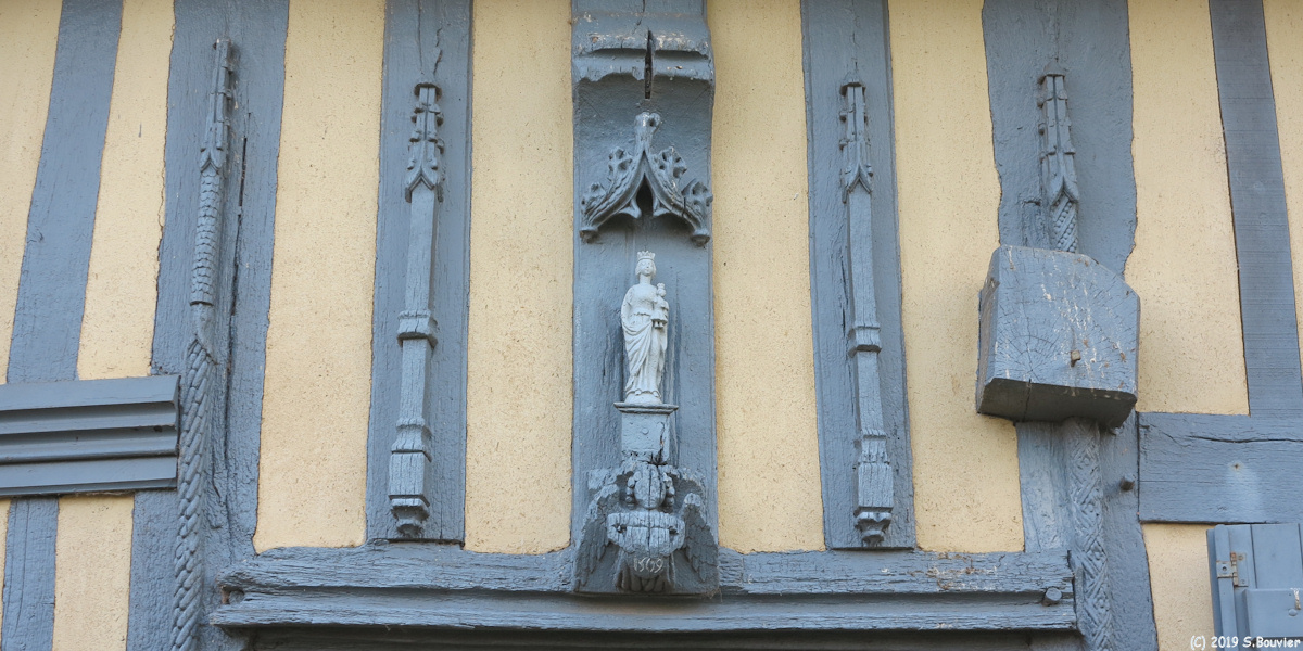 Offranville (Statuette)