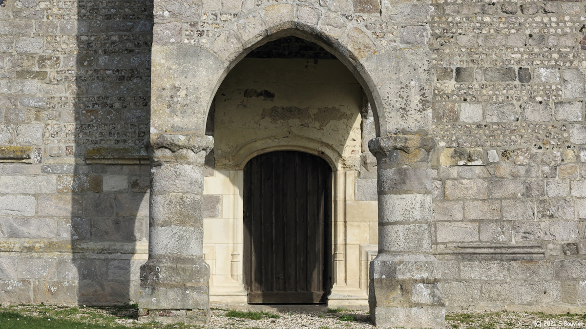 Paluel (Piliers, Porte)