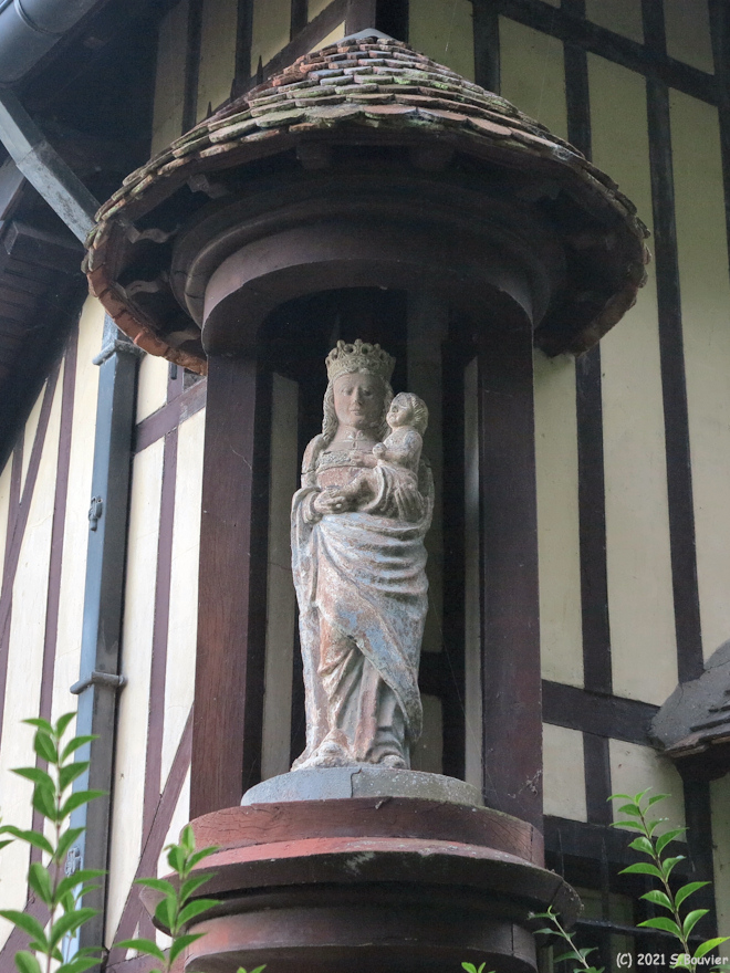 Caudebec en Caux (Statue)