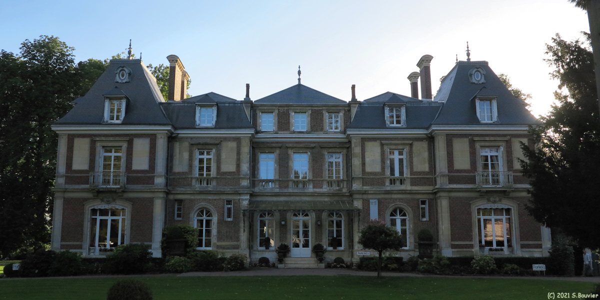 Hénouville (Château)