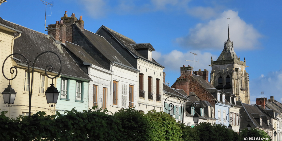 Aumale (Façades)