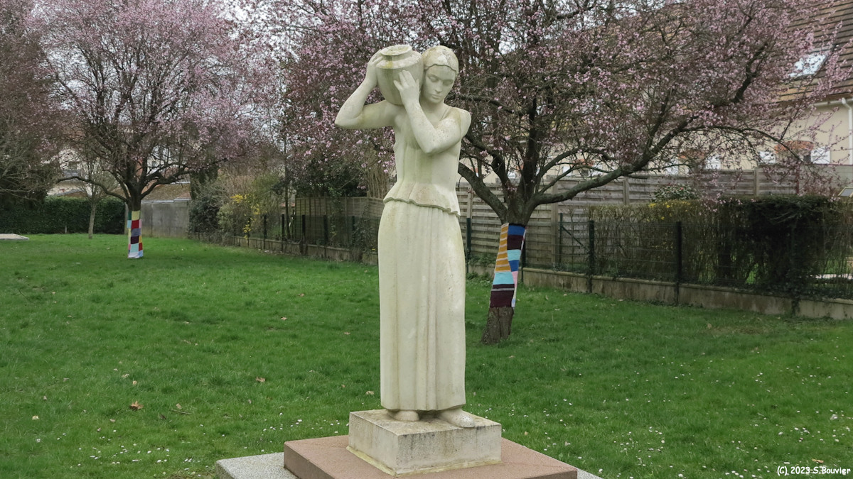 Barentin (Statue 2)