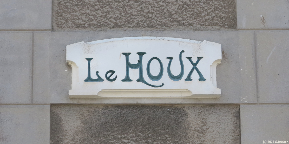 Ault (Plaque 1)