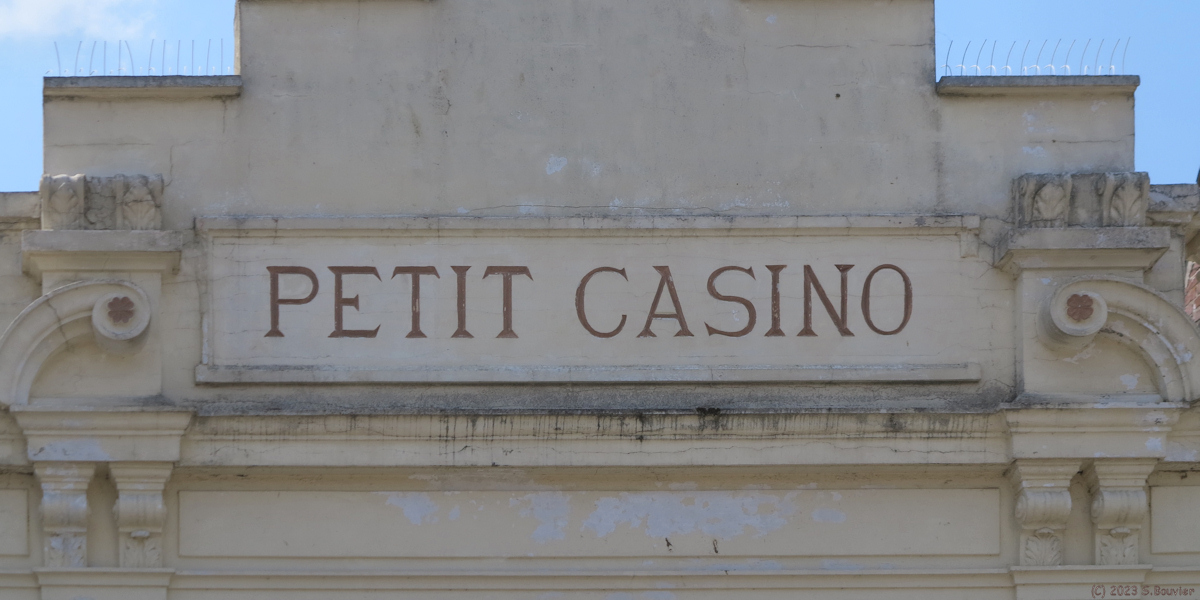 Ault (Enseigne)
