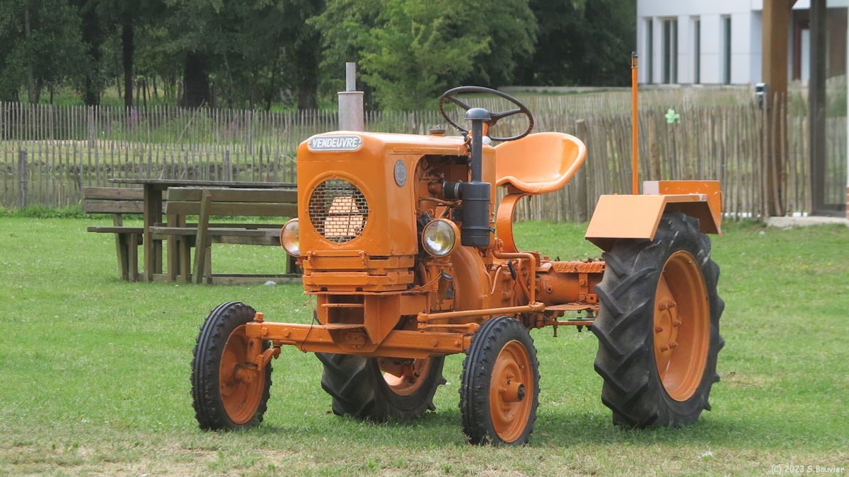 Saint Quentin en Tourmont (Tracteur)