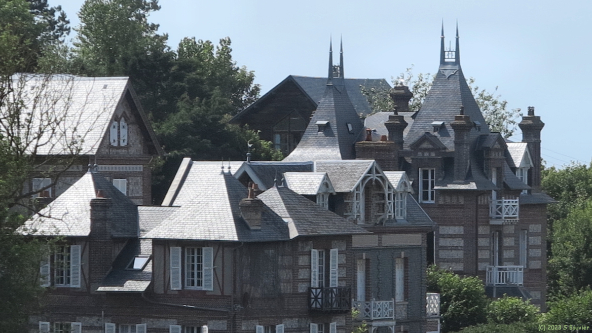 Saint Pierre en Port (Villas)