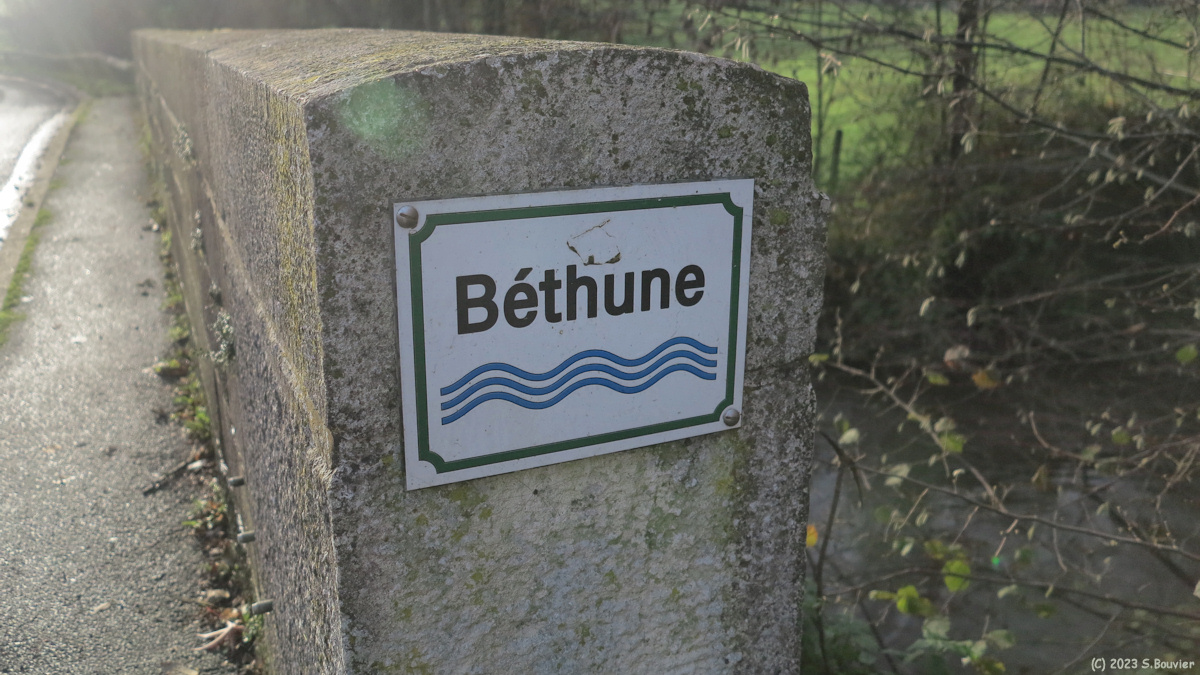 Neuville-Ferrières (Pont)