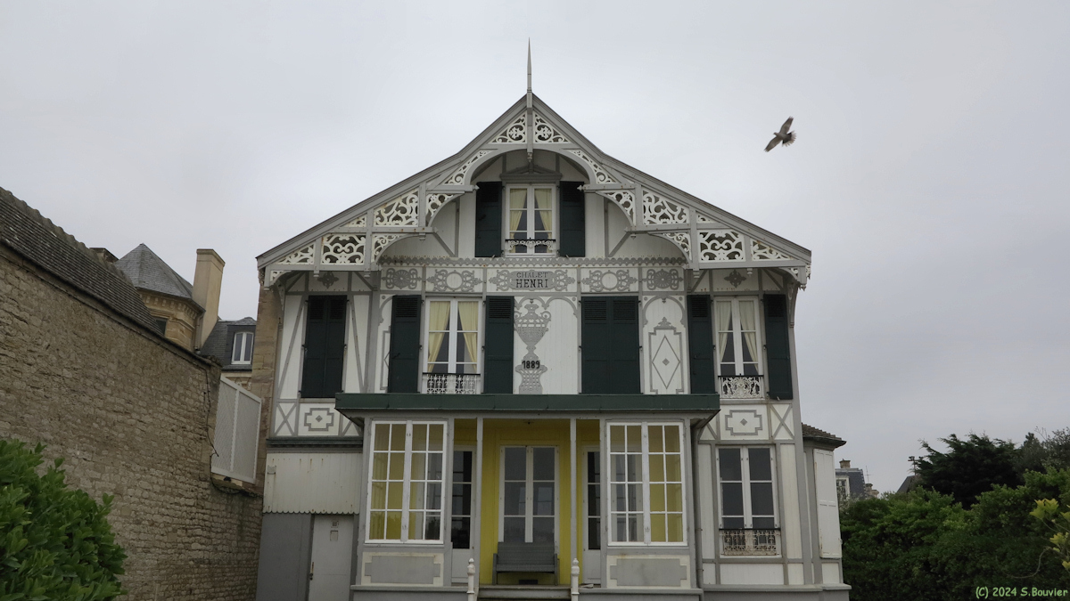Lion sur Mer (Chalet)