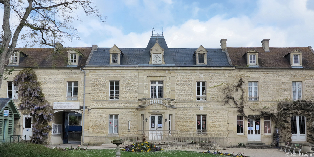 Luc sur Mer (Mairie)