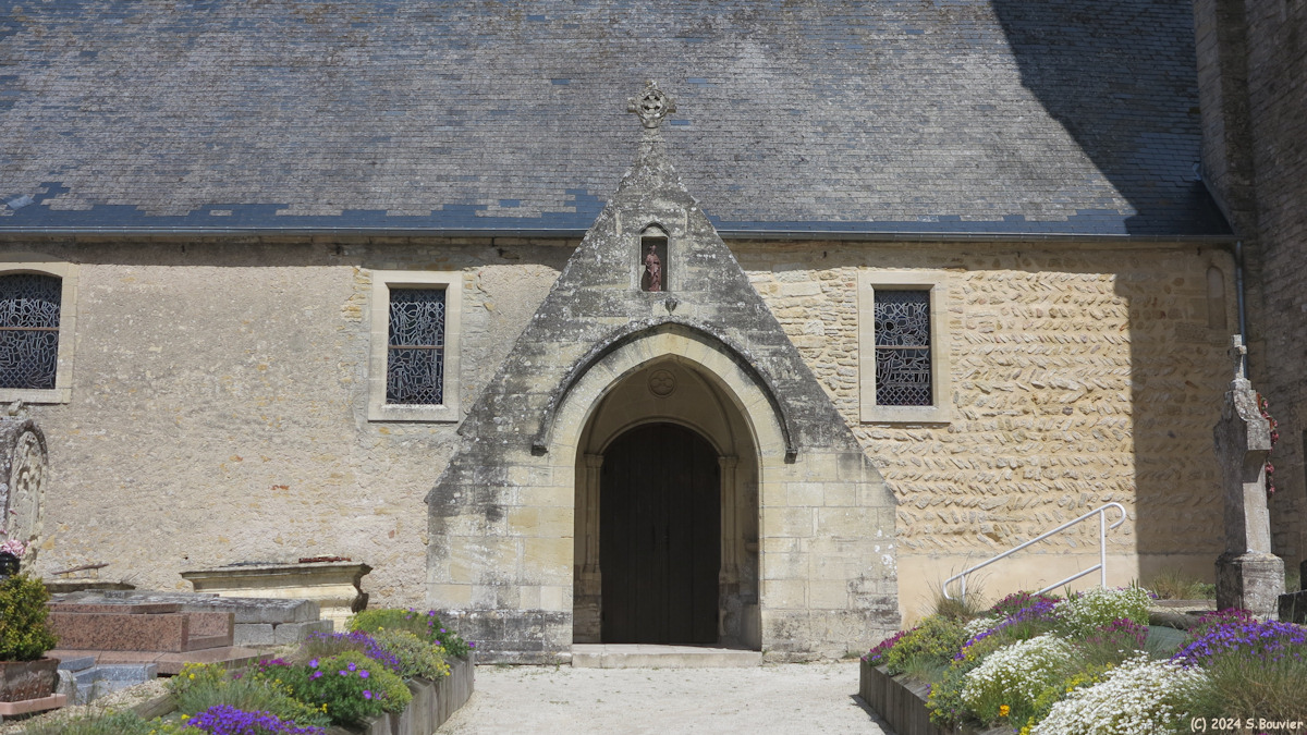 Graye sur Mer (Porche)