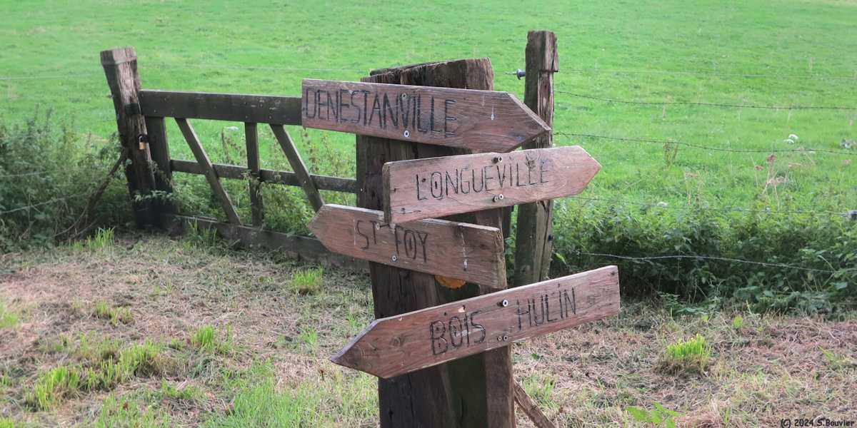 Longueville sur Scie (Panneaux)