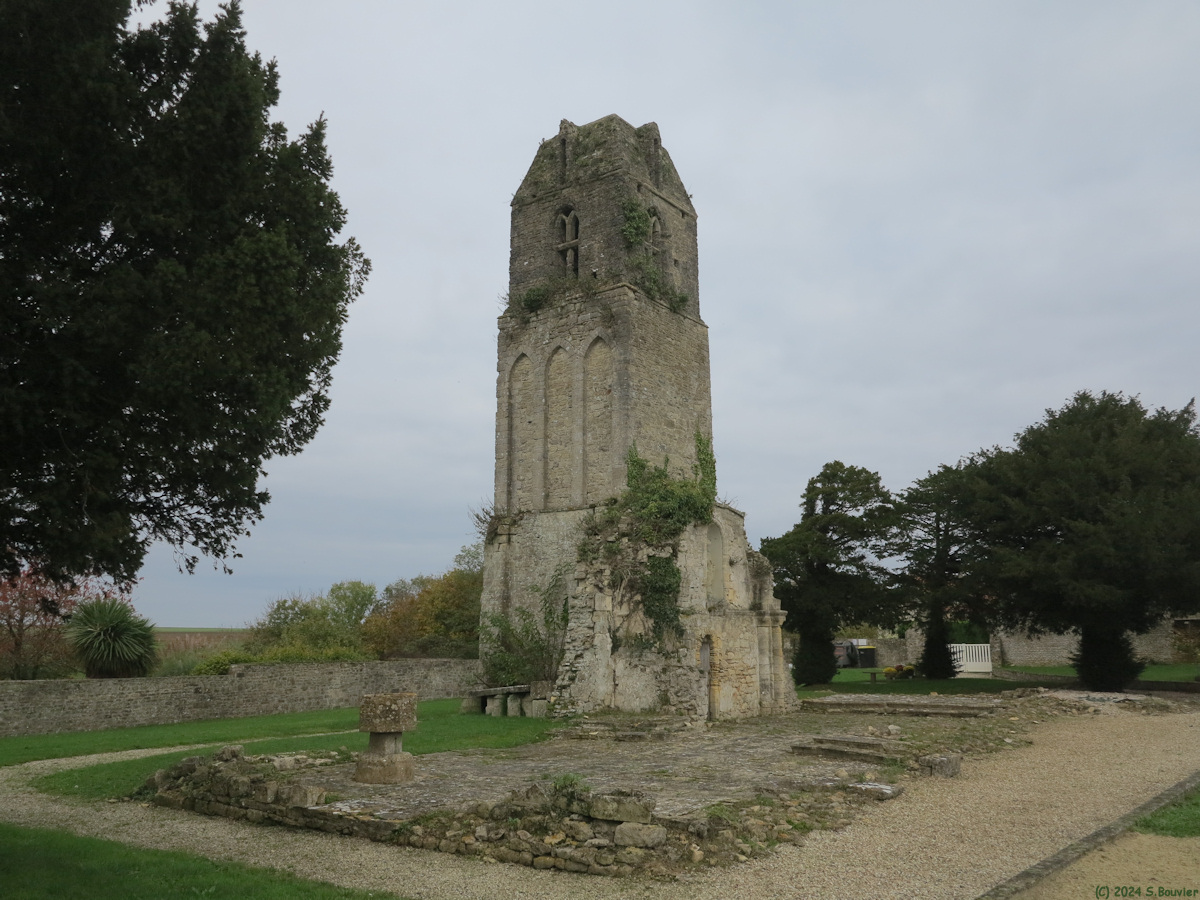 Longues sur Mer (Ruines)