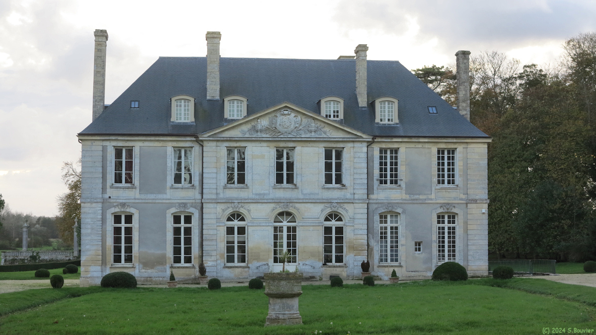 Creully (Château de Creullet)