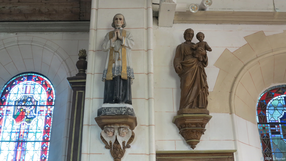 Saint Denis sur Scie (Statues)