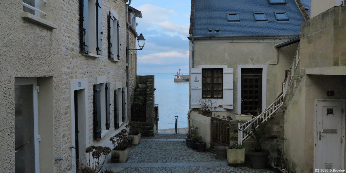 Port en Bessin (Passage)