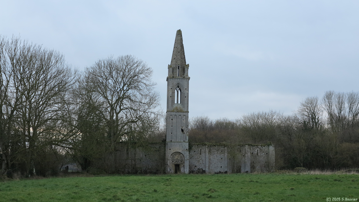Port en Bessin (Eglise, Ruines)