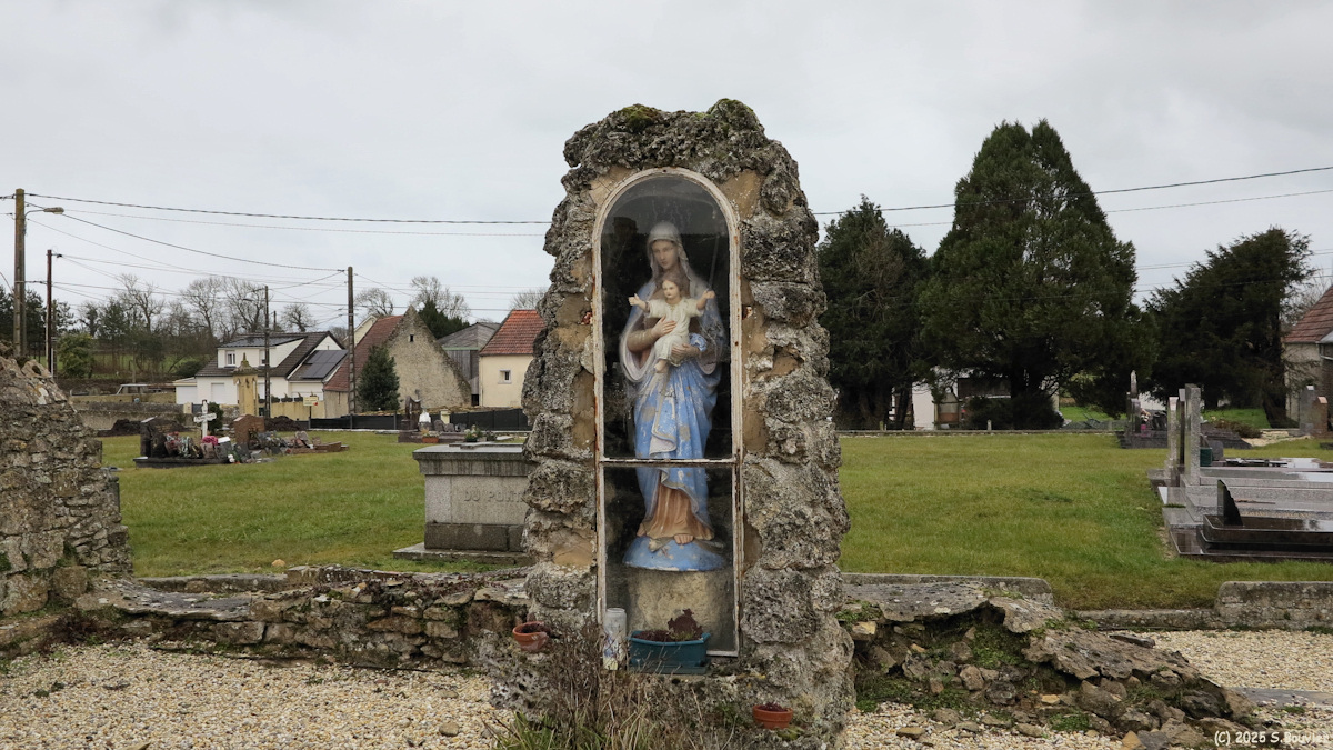 Longues sur Mer (Statue)