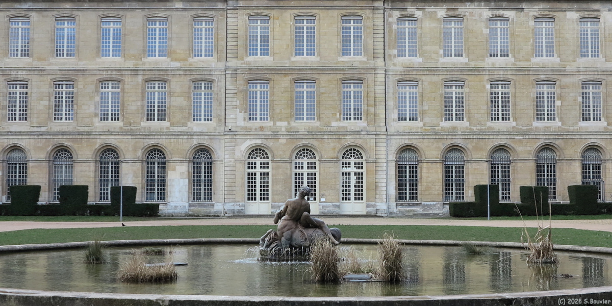 Rouen (Statue 2)