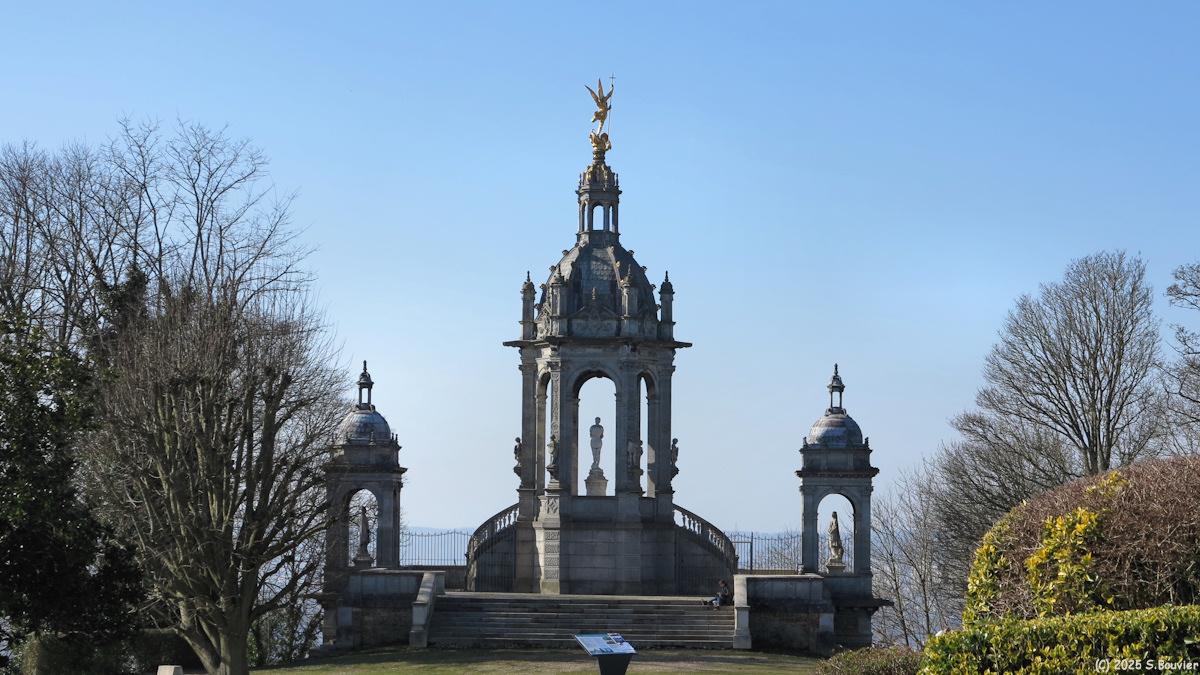 Bonsecours (Monument)