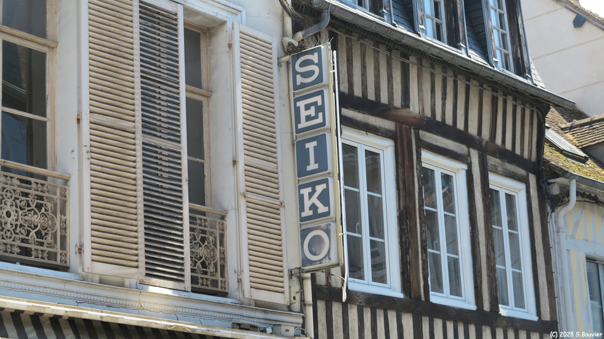 Louviers (Ancienne Enseigne)