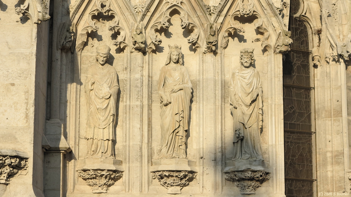 Louviers (Statues)