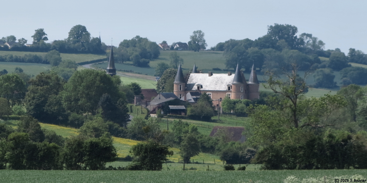 Hannaches (Eglise, Château)