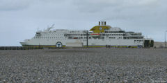 Dieppe (Seven Sisters 1)