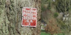  Ste Geneviève les Gasny (Plaque GR2)