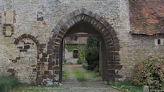 Neuville Ferrières (Porche)