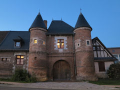 Neufchâtel en Bray (Tourelles)