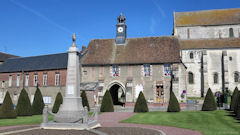 Saint Germer de Fly (Mairie)