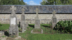 Bennetot (Tombes anciennes)