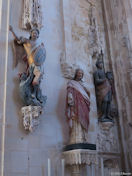 Le Bourg-Dun (Statues)