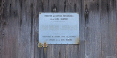 Les Cent Acres (Plaque)